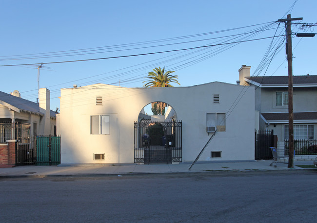 1915 Gates St in Los Angeles, CA - Building Photo - Building Photo