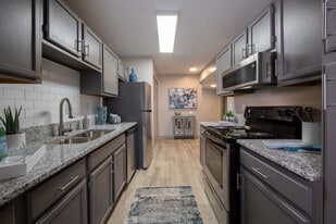 The Reserve at Research Park in Huntsville, AL - Building Photo