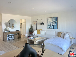 6776 Shearwater Ln in Malibu, CA - Building Photo - Building Photo
