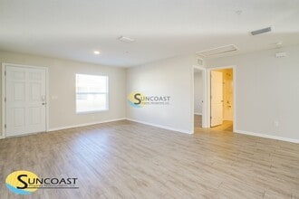 8142 Juniper Rd, Unit 3 in Ocala, FL - Foto de edificio - Building Photo