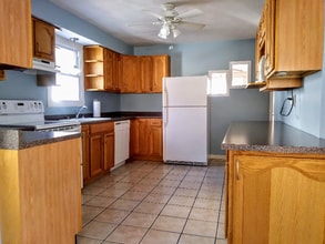 92 Harding Ave in West Haven, CT - Building Photo - Building Photo