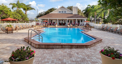 Promenade at Summer Trace Apartments in New Port Richey, FL - Foto de edificio - Building Photo