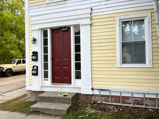 17 Parker St, Unit B - 2nd floor