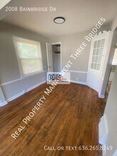 2008 Bainbridge Dr in St. Louis, MO - Building Photo - Building Photo