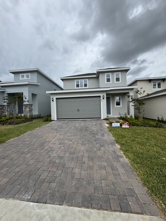 2148 Sunshine Peak Dr in Minneola, FL - Building Photo