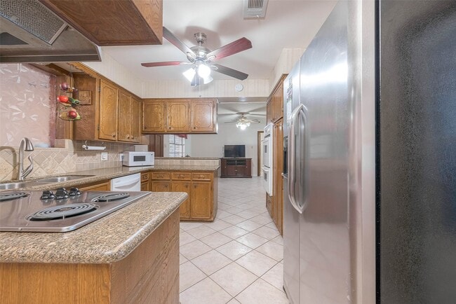 property at 1503 Miles St