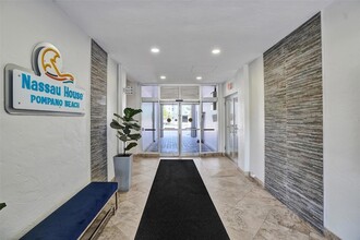 301 N Ocean Blvd in Pompano Beach, FL - Building Photo - Building Photo