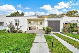 274 NW 43rd St in Miami, FL - Building Photo
