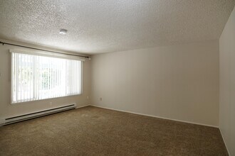 6508 185th Ave E in Bonney Lake, WA - Foto de edificio - Building Photo