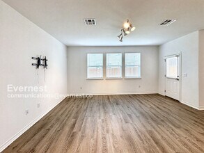 2907 Bronx Dr in Pflugerville, TX - Foto de edificio - Building Photo