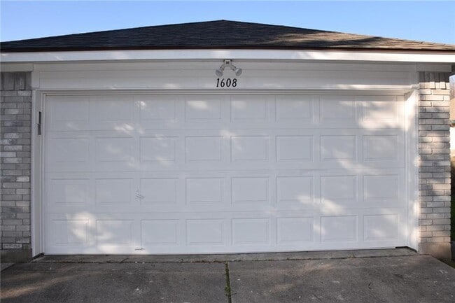 1608 Southwestern Blvd in Georgetown, TX - Foto de edificio - Building Photo