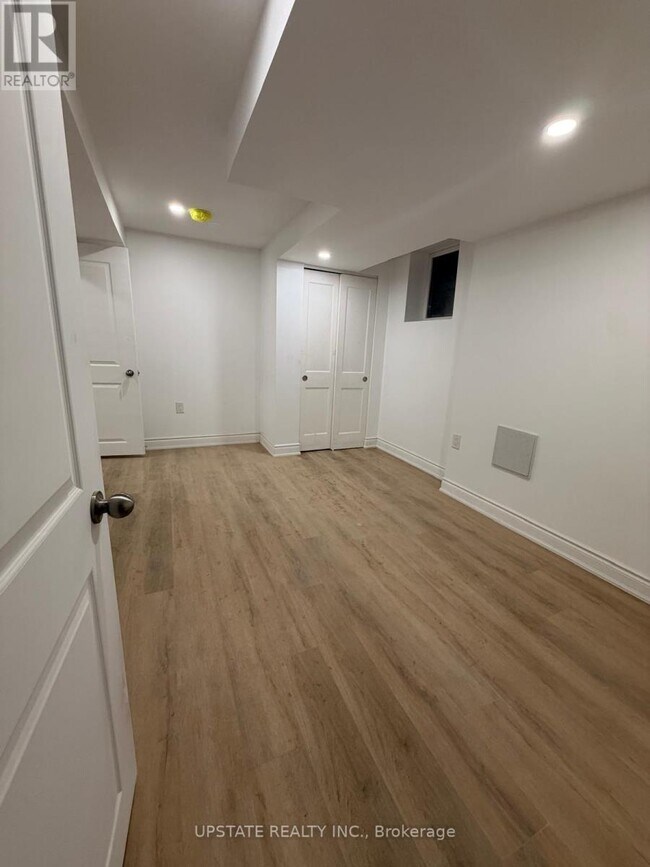 20 Stirrup Ct in Brampton, ON - Building Photo - Building Photo