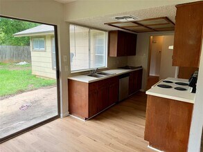 610 Chisholm Valley Dr in Round Rock, TX - Building Photo - Building Photo