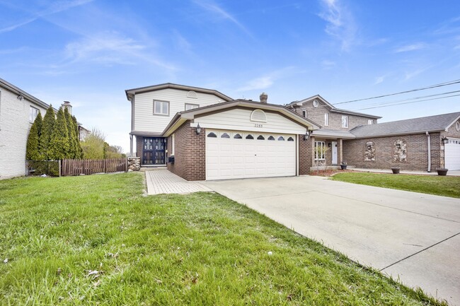 property at 2265 Eastview Dr