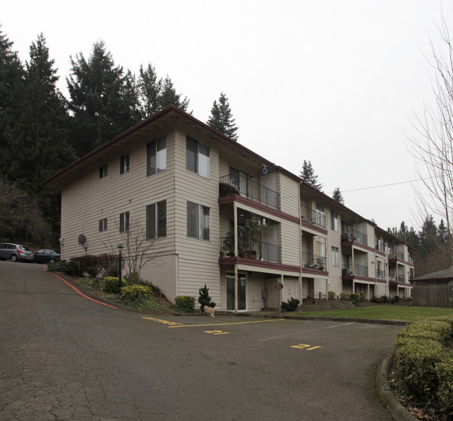 Canterbury Terrace Apartments in Tigard, OR - Building Photo - Building Photo