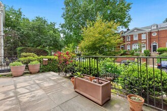 2933 28th St NW in Washington, DC - Building Photo - Building Photo