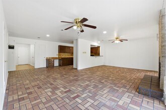 7138 Mobud Dr in Houston, TX - Building Photo - Building Photo