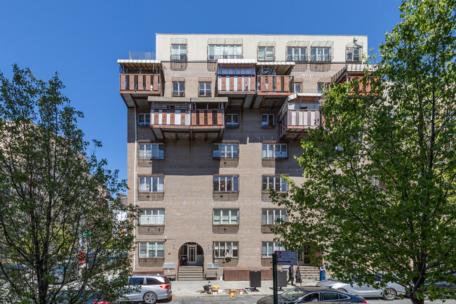 49 Throop Ave in Brooklyn, NY - Foto de edificio - Building Photo