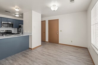 Meadow Springs Apartments in Holland, MI - Building Photo - Building Photo