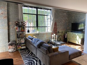 1509 E Baltimore St in Baltimore, MD - Building Photo - Building Photo