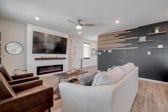 439 Wilshire Rd in San Marcos, TX - Building Photo - Building Photo