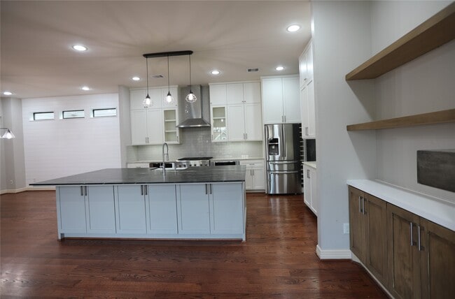 property at 4215 Lillian St