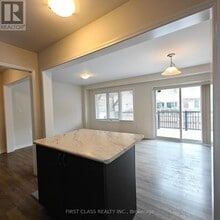 11 Tight Ct in Milton, ON - Building Photo - Building Photo