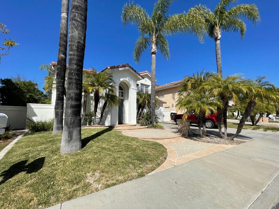 25931 Monte Royale Dr in Mission Viejo, CA - Building Photo