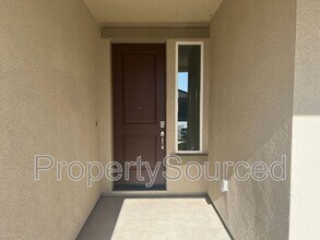 1029 Pipit St in Lathrop, CA - Building Photo - Building Photo