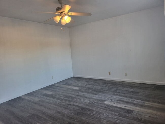 135 Avenida Del Gato in Oceanside, CA - Building Photo - Building Photo