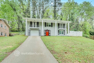 2369 Brentford Pl, Unit 4 in Decatur, GA - Building Photo - Building Photo