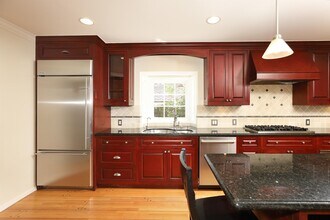 605 Brightside Ln in Pasadena, CA - Building Photo - Building Photo