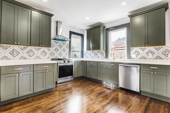 property at 10 Carlton St