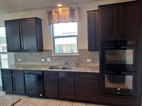 670 Landon Samuel Lp in Pflugerville, TX - Building Photo - Building Photo
