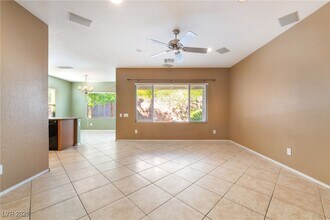2621 Le Pontet Terrace in Henderson, NV - Foto de edificio - Building Photo