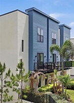 4810 W McElroy Ave in Tampa, FL - Building Photo