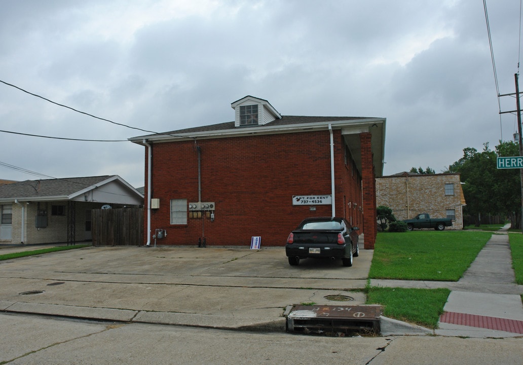 4401 Herrmann St in Metairie, LA - Building Photo