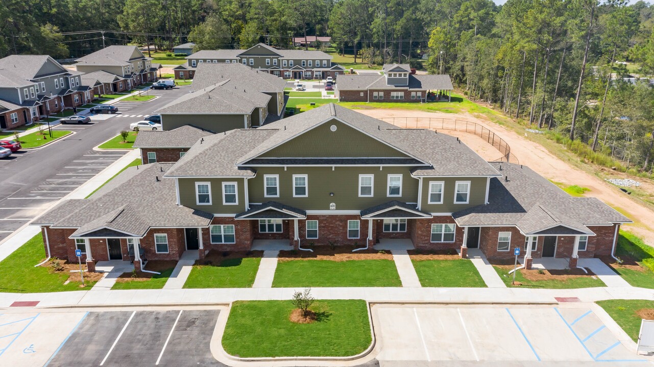 Pineview Trace in Vienna, GA - Building Photo