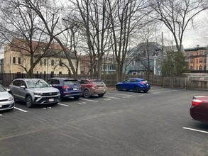 14 Trowbridge St, Unit 8 in Cambridge, MA - Building Photo - Building Photo