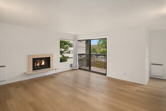 4911 Fremont Ave N in Seattle, WA - Building Photo - Building Photo
