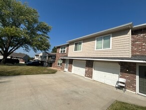 Kingsridge East Apartments in Blue Springs, MO - Building Photo - Building Photo
