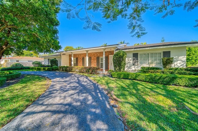 7745 SW 144th St in Palmetto Bay, FL - Building Photo - Building Photo