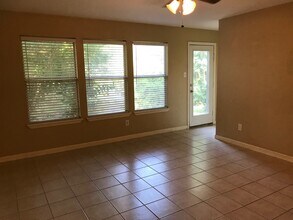 701 Live Oak Dr in Anna, TX - Foto de edificio - Building Photo