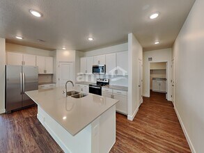 2686 W 3290 S in Syracuse, UT - Foto de edificio - Building Photo