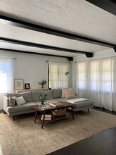 1326 S Stanley Ave in Los Angeles, CA - Foto de edificio - Building Photo