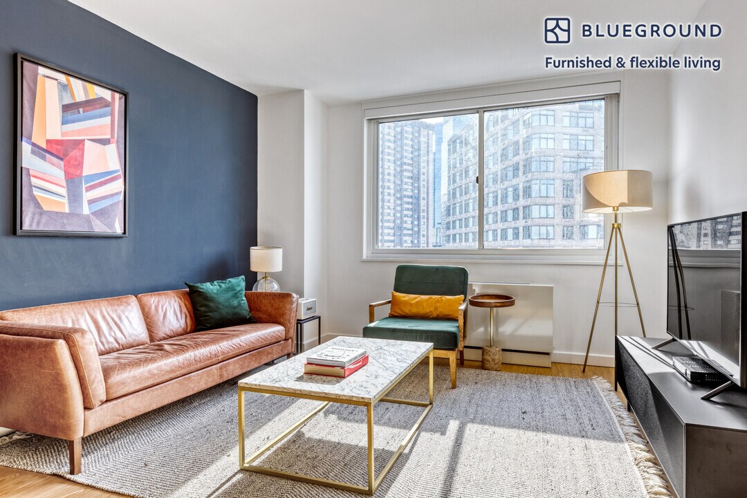 60 W 66th St in New York, NY - Building Photo