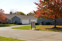 Westmont Place Apartments in Springfield, OH - Building Photo - Building Photo