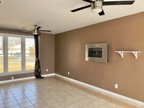 1311 Theodore St in Loves Park, IL - Building Photo - Building Photo