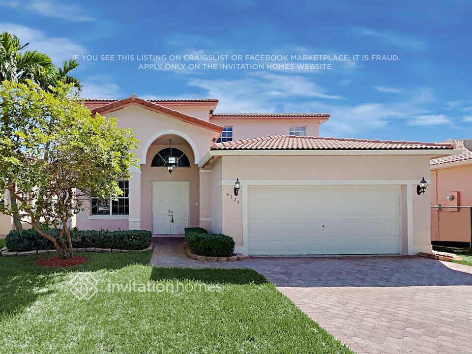 5325 SW 134th Ave in Miramar, FL - Building Photo