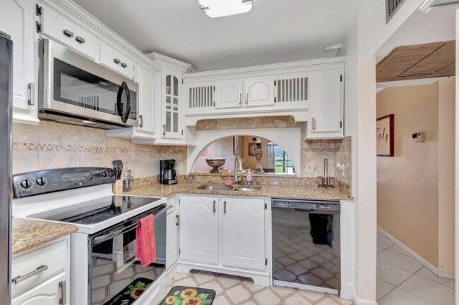 property at 7101 Golf Colony Ct